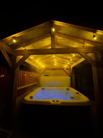 Hot tub Retreat In The Valley's Of South Wales - Image 3