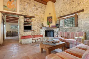 House of Olives - Image 3