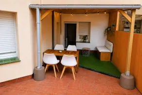 Luxury Old Town Apartment - Terrace and Private Parking - Image 2