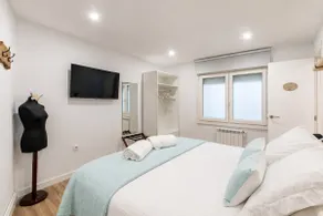 Luxury Old Town Apartment - Terrace and Private Parking - Image 4