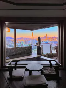 Satisfaction rating 4.99 / 1 bottle of wine / Jacuzzi / Private house / Busan Port Bridge View / 'Yeongdo Orot' - Image 3