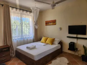 Stay with Adhiambo-10 minutes walk to Beach - Image 5