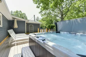 Large private home | Hot tub | Mins to SDC - Image 4