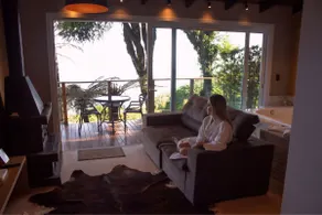 Romantic cabin with bathtub next to Gramado - Image 3