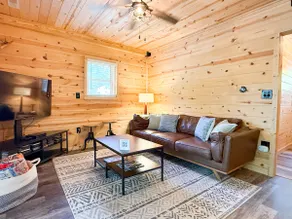 Creekside Cabin Near Lake - Image 4