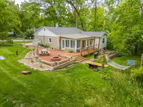Creekside Cabin Near Lake - Image 2