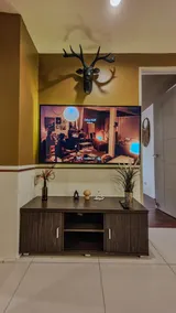 Hunter's 2BR w/ Full Kitchen Near SM North Edsa - Image 5
