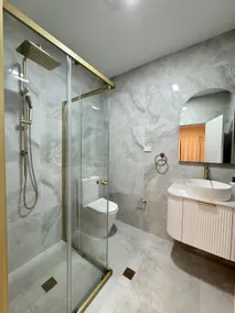 Quiet & Modern 3-Bedroom House - Image 5
