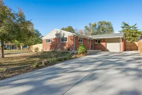 Centrally Located Suite with Firepit & Backyard - Image 2