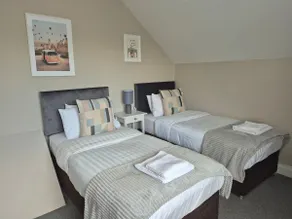 Stylish Tralee home with scenic mountain views - Image 4