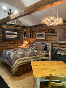 Cozy Country Rustic Log Cabin Spa/Art Getaway - Image 3