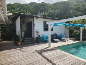 Peaceful haven with pool in a tropical garden - Image 5