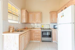 Ocean-View Balcony Near Speightstown & Beaches - Image 3