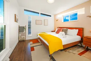 Vibrant MCM Home: Hot Tub, Groups - Image 5