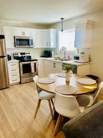 Home Sweet Home - Modern Suite - Image 3