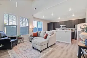 Sophisticated 3 bedroom townhome - Image 3