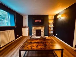 Cosy Victorian Cottage in Crowborough with Log Burner and parking - Image 2