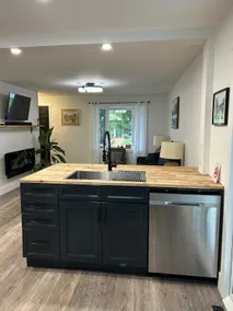 Cozy 2BR Near Boulevard Lake - Image 3