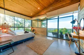 The Crystal House: Luxury Modern Wood Cabin - Image 5