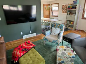 Comfortable and Quaint w/ a Hot Tub - Image 4