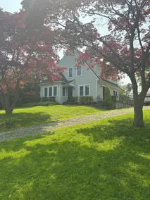 Charming Home across from Lake Erie - Image 2