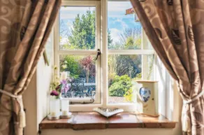 Hitchens Cottage - Image 4