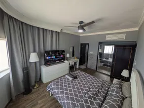 Seabreeze 1BHK Apt with Direct Seaview Balcony - Image 3