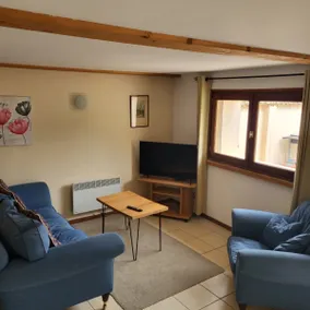 Cymberline - Sleeps 4+ Shared Pool and Jacuzzi - Image 3