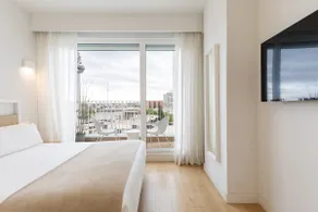 Uma Suites O'Donnell - Image 2