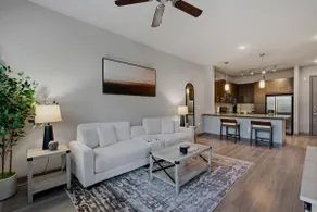 Hip 1 BDRM w/ Free Parking in West Midtown - Image 3