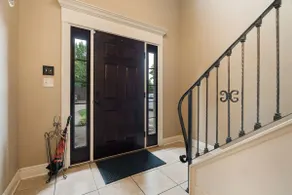 The Château Townhouse close to everything - Image 5