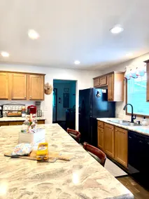 Pet Friendly, 3BR Retreat, King Bed & Hot Tub - Image 5