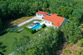 Holiday House 4M - Image 2