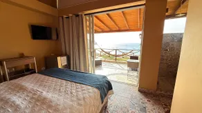 Cabin with Private Jacuzzi and Ocean View - Image 3