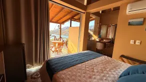 Cabin with Private Jacuzzi and Ocean View - Image 5