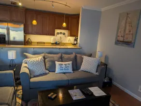Quaint, quiet condo minutes from Lake Geneva - Image 3