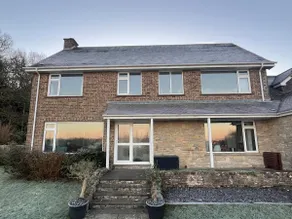 Redcliffe Farm House on the river bend - Image 2