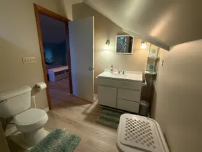 Cozy Cottage on New London - Image 5
