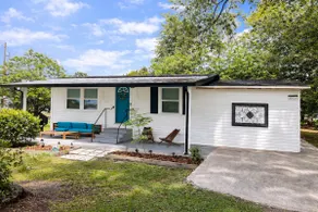 The Bungalow Getaway - Image 2