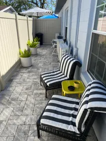 Modern APT W/ Patio 15 mins from Theme Parks & MCO - Image 2