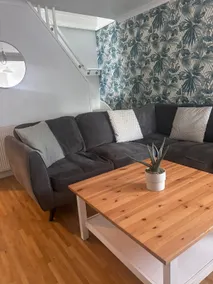Stylish & Spacious 2 Storey, 3 Bed Apartment - Image 4