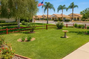 Peach Blossom Country House - Image 2