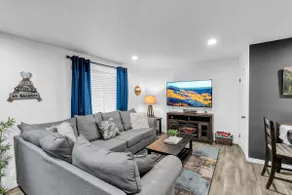 Cozy Den Retreat - Hot Tub - Game Room - BBQ - Fire Pit Min to Downtown Denver - Image 3