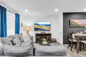 Cozy Den Retreat - Hot Tub - Game Room - BBQ - Fire Pit Min to Downtown Denver - Image 4