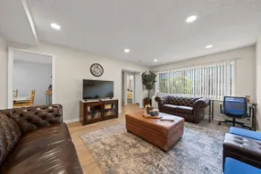 13 miles From Disney and Beaches - Image 3