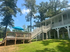 Lake house with boat rental, firepit & fishing! - Image 2