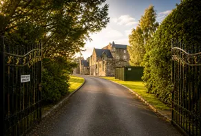 Lomond Castle Penthouse - Image 3