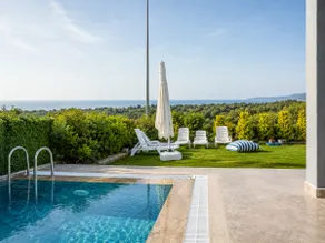 Sea view villa with private pool, 5 mins to beach - Image 2