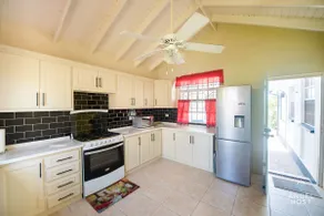 Quiet Family Cottage Near Beach with Cabana - Image 2