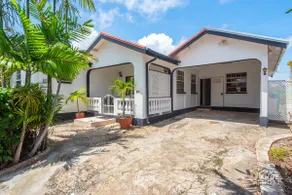 Quiet Family Cottage Near Beach with Cabana - Image 5
